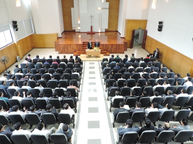 Auxiliary Bishop of Incheon visits Hanoi Major Seminary